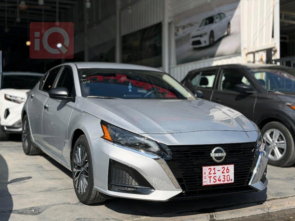 نيسان ألتيما